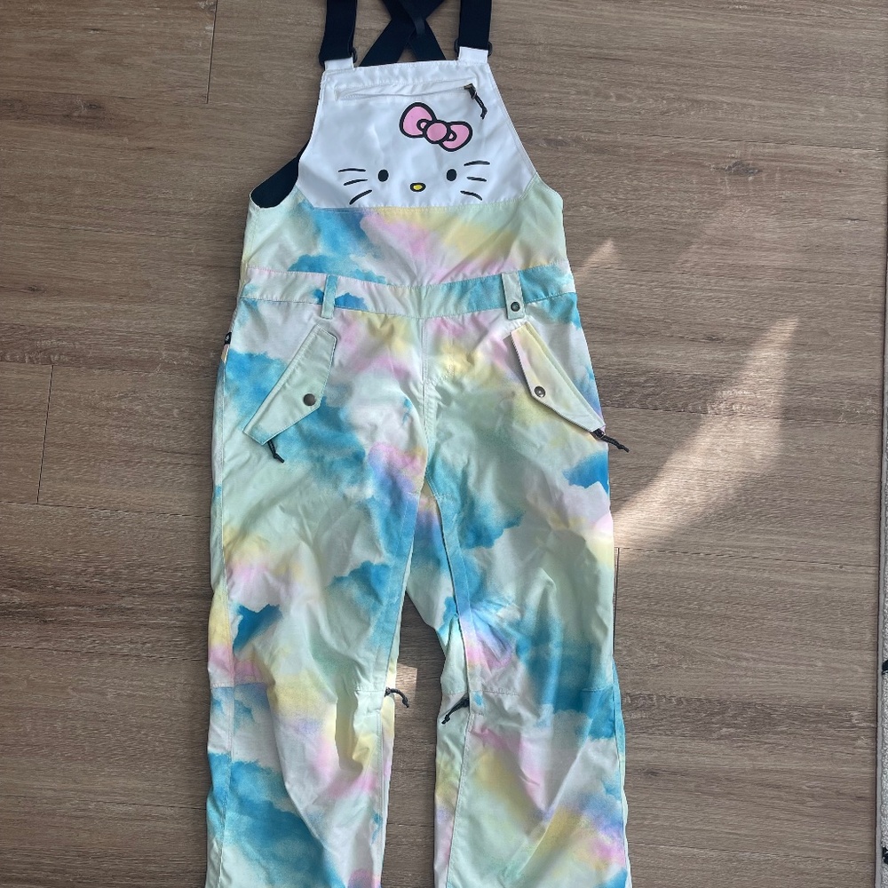686 X Hello Kitty ski snowboard bib